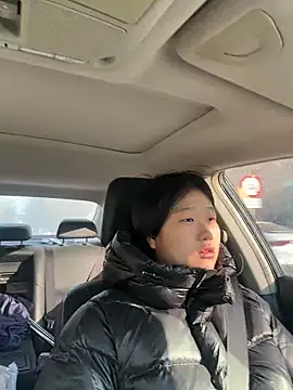 Snapshot of Fengbaby-555 chatting on February 7, 2026, 1:20 am Fengbaby-555 online show from February 7, 2026, 1:20 am