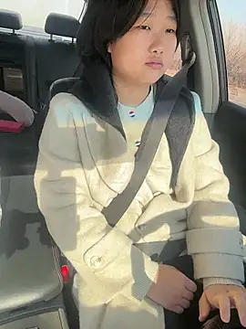 Snapshot of Fengbaby-555 chatting on February 12, 2026, 5:46 am Fengbaby-555 online show from February 12, 2026, 5:46 am