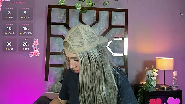 Snapshot of Electra_Gosselin chatting on May 15, 2026, 12:39 am Electra Gosselin online show from May 15, 2026, 12:39 am