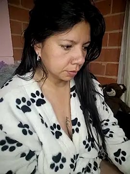 kinky momm online show from September 28, 2025, 11:32 pm