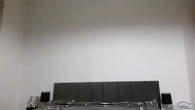 ShawtLana online show from November 13, 2025, 8:30 pm