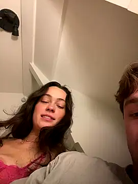 Snapshot of friendswhofuck chatting on November 8, 2025, 4:40 pm friendswhofuck online show from November 8, 2025, 4:40 pm