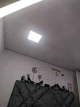 Shantey Laurent online show from February 10, 2026, 2:32 pm