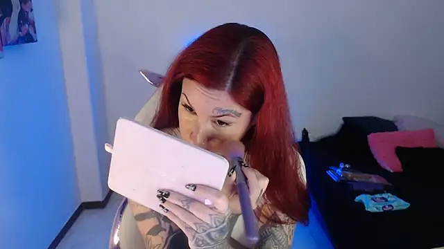 Maddy Vicius19 online show from November 16, 2025, 9:53 pm