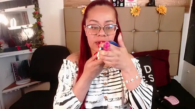 MIA  SPENCER online show from November 12, 2025, 5:46 pm