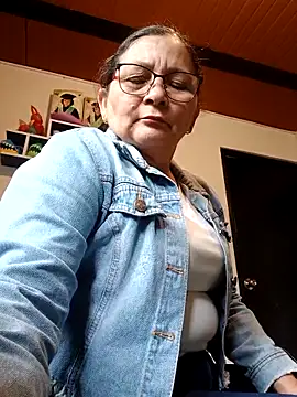 Snapshot of marfil_milf chatting on September 8, 2025, 7:24 pm marfil milf online show from September 8, 2025, 7:24 pm