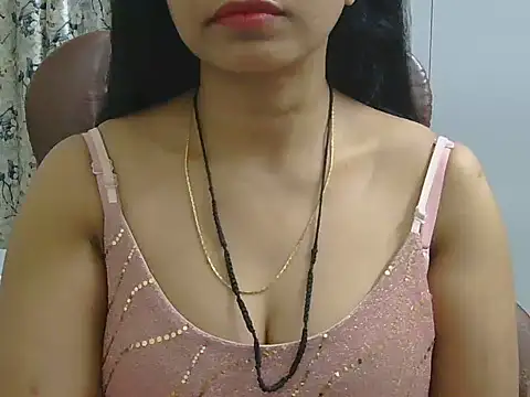 MISS SOMIYA online show from April 10, 2026, 4:33 pm