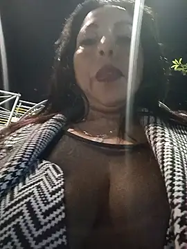 Misshot 01 online show from October 12, 2025, 5:06 am