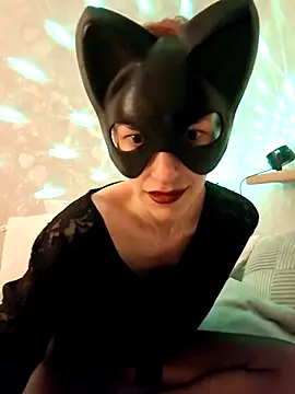 Snapshot of SecretIna chatting on May 9, 2026, 8:25 pm SecretIna online show from May 9, 2026, 8:25 pm