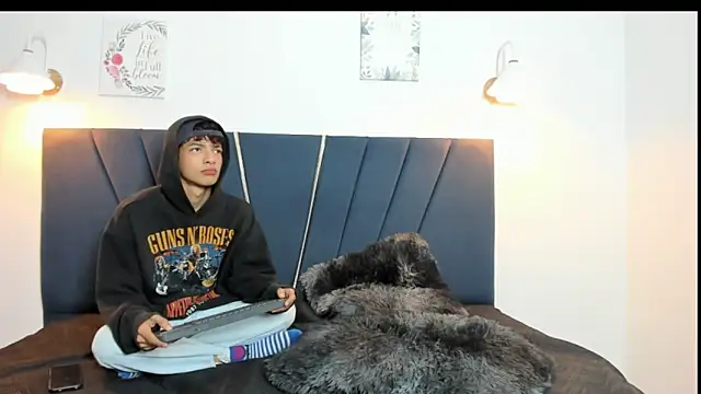 maicol cum23 online show from September 16, 2025, 1:56 pm