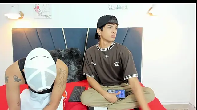 maicol cum23 online show from September 17, 2025, 1:24 pm