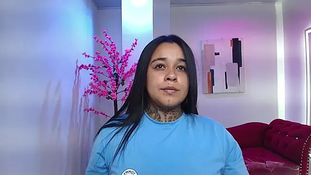 Black roseee online show from November 19, 2025, 3:17 am