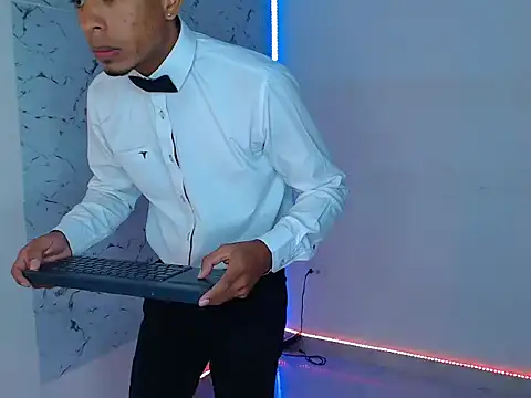 lorian vikel online show from September 9, 2025, 11:48 pm