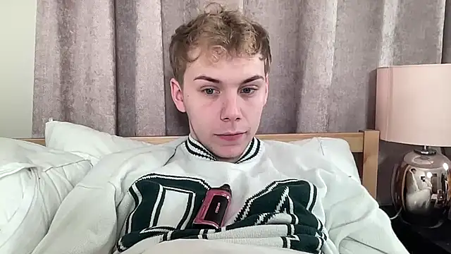 Snapshot of scottishtwink01 chatting on October 29, 2025, 1:30 am scottishtwink01 online show from October 29, 2025, 1:30 am