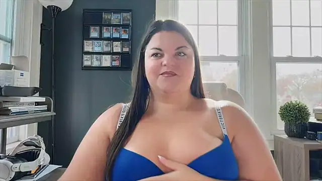 PlayWithBrittany online show from November 7, 2025, 4:51 pm