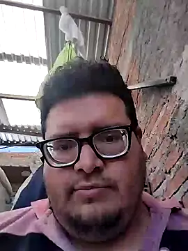 Santiagoqro85 online show from October 1, 2025, 8:37 pm