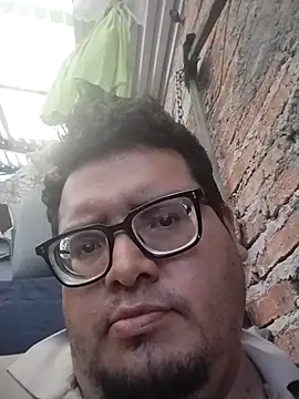 Santiagoqro85 online show from October 13, 2025, 7:25 pm