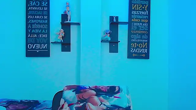 CHLOE THUNDERS online show from January 11, 2026, 2:55 pm