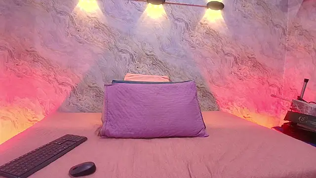 abbyrouss  online show from October 31, 2025, 3:07 am