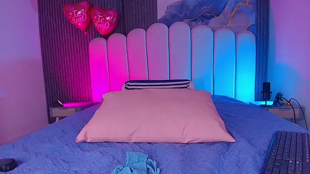 abbyrouss  online show from February 24, 2026, 3:04 am