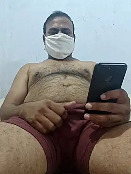 Famit025 online show from April 9, 2026, 2:00 pm