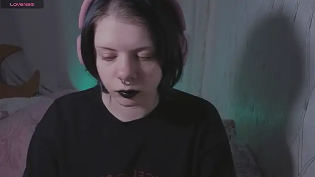 Alice Zev online show from May 14, 2026, 6:04 pm