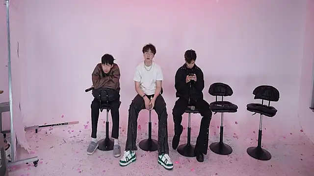 JL-sweetbaby1 online show from October 29, 2025, 12:35 am