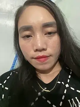 chipp-bong online show from September 25, 2025, 1:04 pm