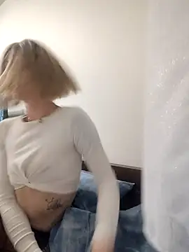 MadMadelin online show from December 1, 2025, 2:05 am