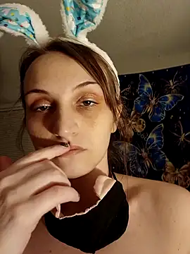 LuvTune online show from April 5, 2026, 3:36 am