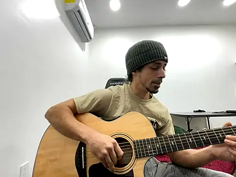 Snapshot of Stringin69 chatting on November 18, 2025, 7:51 pm Stringin69 online show from November 18, 2025, 7:51 pm