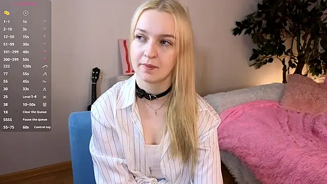 KrishnaSimmons online show from November 25, 2025, 7:03 pm