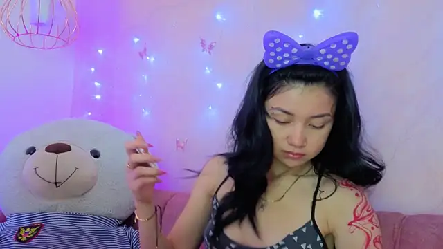 april bennett online show from January 6, 2026, 12:31 pm