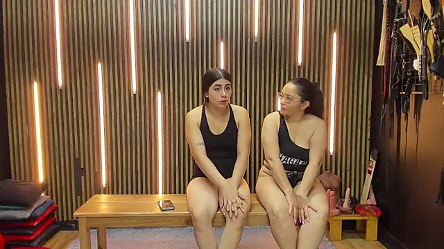 VantablackBDSMShow  online show from April 13, 2026, 7:08 pm