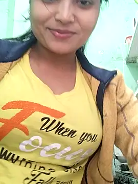 Hot-Pooja25 online show from January 6, 2026, 6:17 am