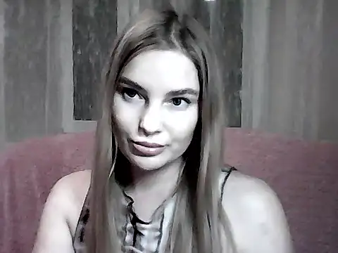 Zeriellee online show from May 14, 2026, 7:53 pm