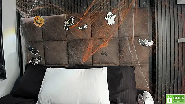 Sussy Vixen online show from October 24, 2025, 7:43 pm