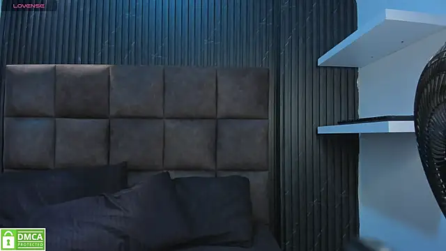 Sussy Vixen online show from January 8, 2026, 4:04 am