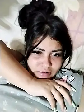 Snapshot of merylinbebe chatting on October 7, 2025, 10:40 pm merylinbebe online show from October 7, 2025, 10:40 pm