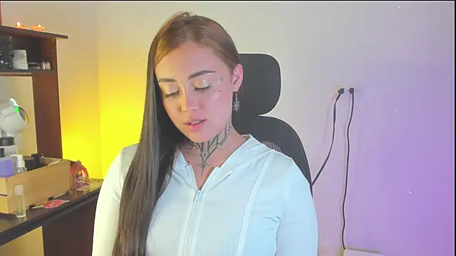 SofiaBermudez online show from November 5, 2025, 12:54 am