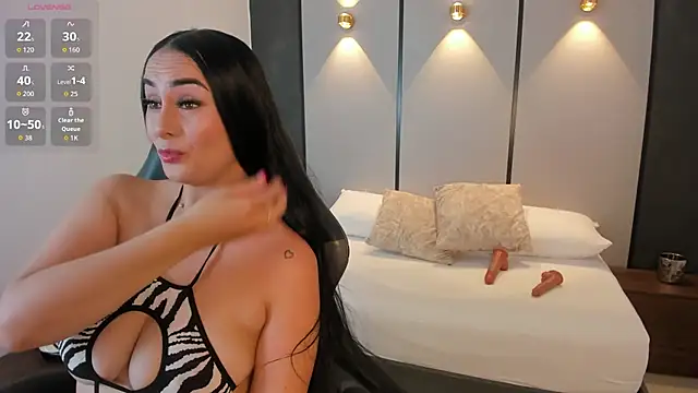 ashly moonn online show from December 19, 2025, 12:34 pm