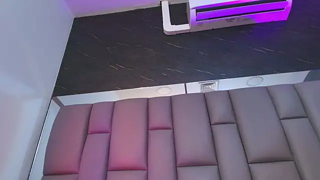 kissme luna online show from November 26, 2025, 7:26 pm