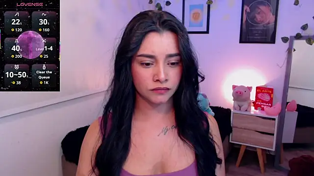 MarilynWhite  online show from October 21, 2025, 3:07 am