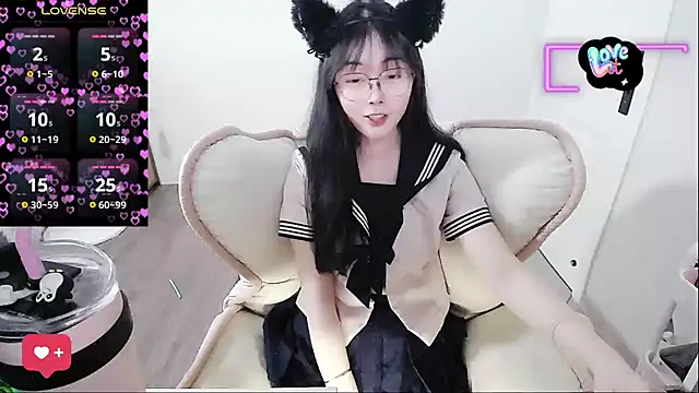 baby-yaya20 online show from April 4, 2026, 11:57 pm