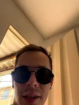 Snapshot of dimitryivanovv chatting on October 4, 2025, 6:39 pm dimitryivanovv online show from October 4, 2025, 6:39 pm