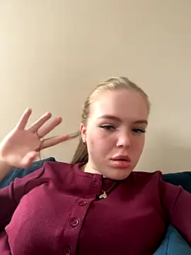 Snapshot of prettycocomae chatting on September 13, 2025, 11:43 am prettycocomae online show from September 13, 2025, 11:43 am