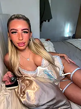 BlondeBetty online show from January 7, 2026, 11:45 am