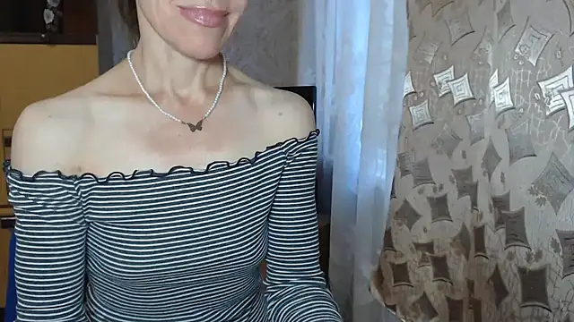 Two Sisters online show from September 17, 2025, 4:36 am