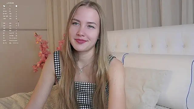 AlbaMesick online show from October 1, 2025, 11:38 am