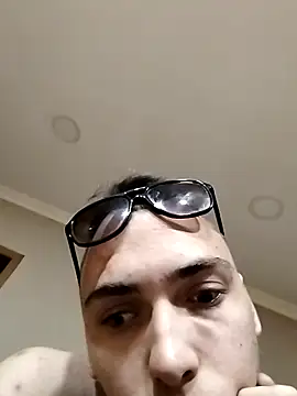 Snapshot of Strawboyy chatting on October 30, 2025, 4:52 pm Strawboyy online show from October 30, 2025, 4:52 pm